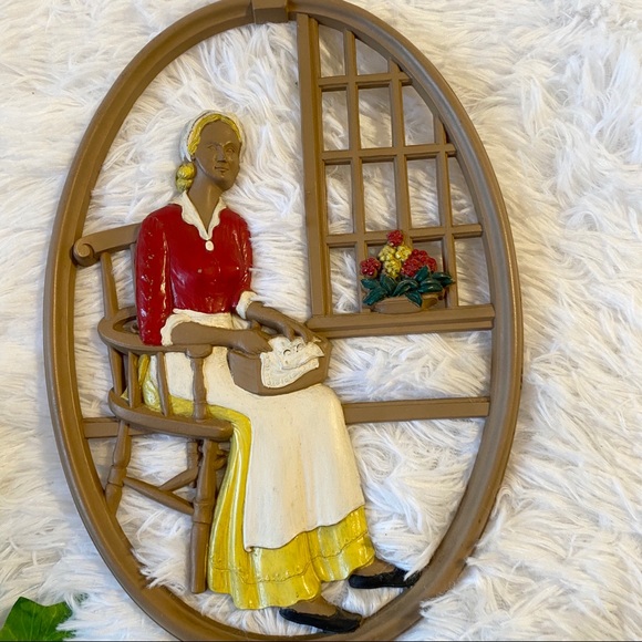 Vintage Syroco Mid-Century Colonial Woman Oval Silhouette Resin Wall Decor - Picture 3 of 6